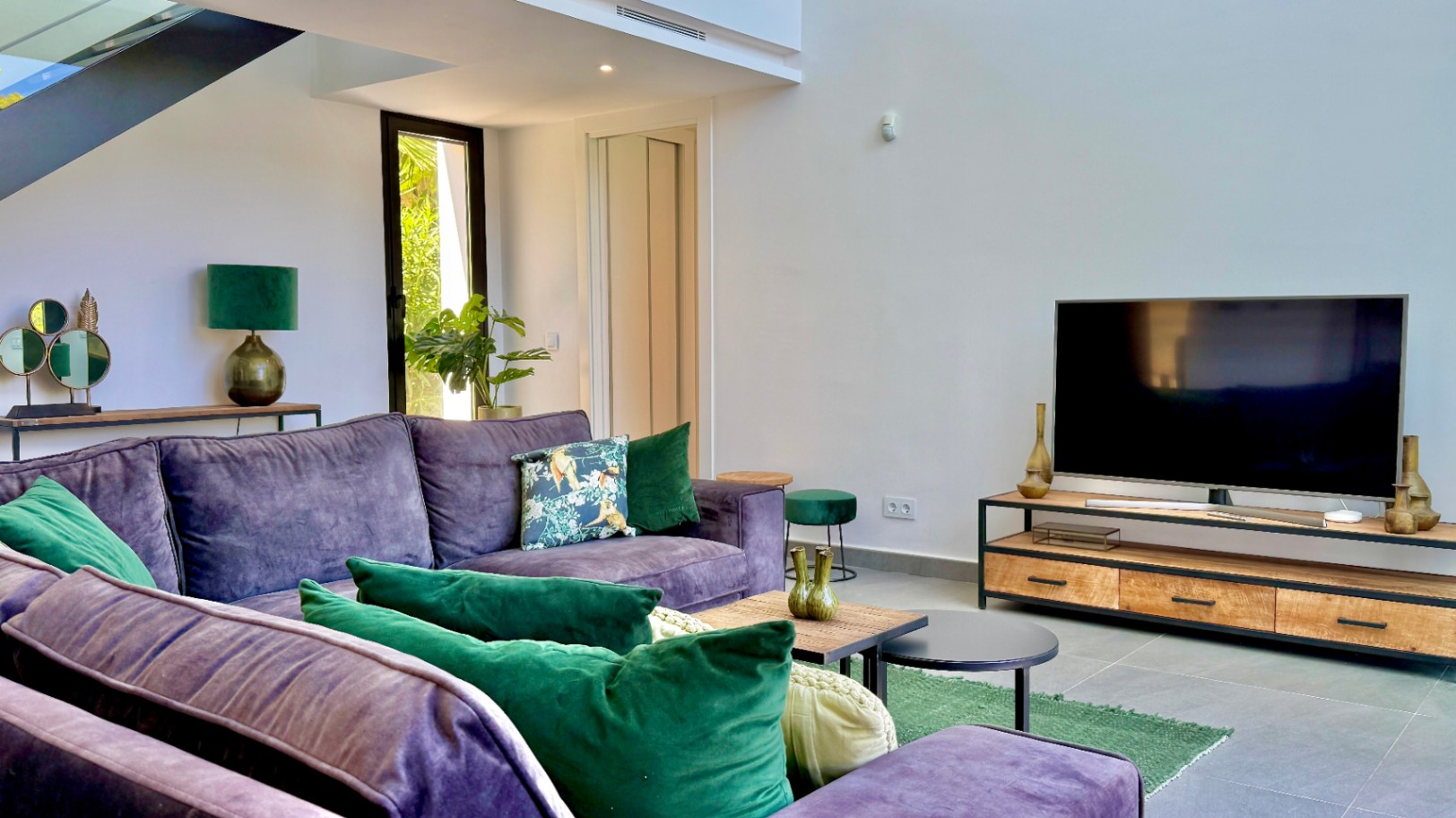 Luxury villa for sale in Puerta Fenicia with stunning views of Montgo.