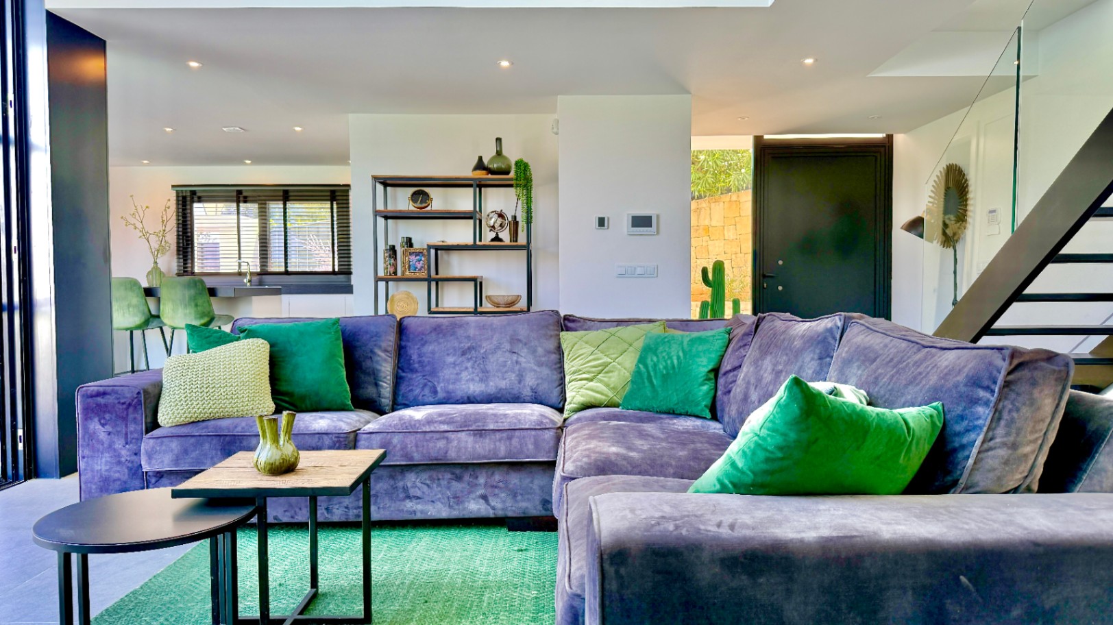 Luxury villa for sale in Puerta Fenicia with stunning views of Montgo.
