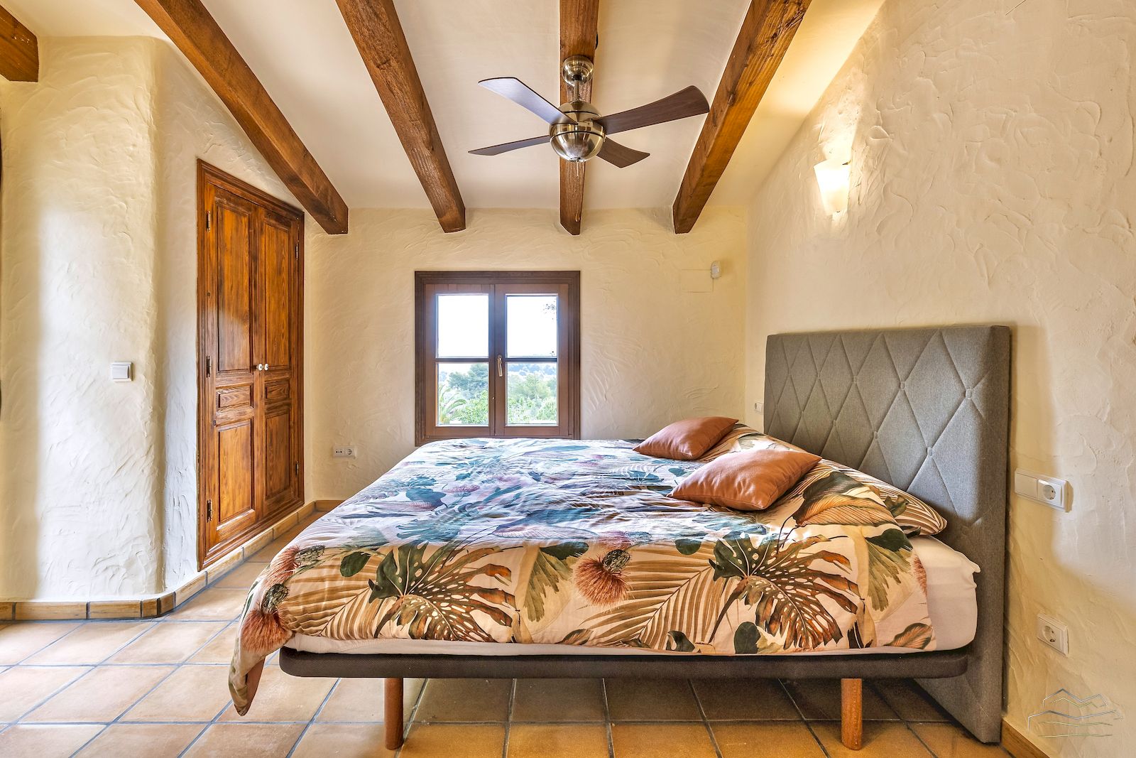 Countryside Property with Panoramic Views for Sale in Javea