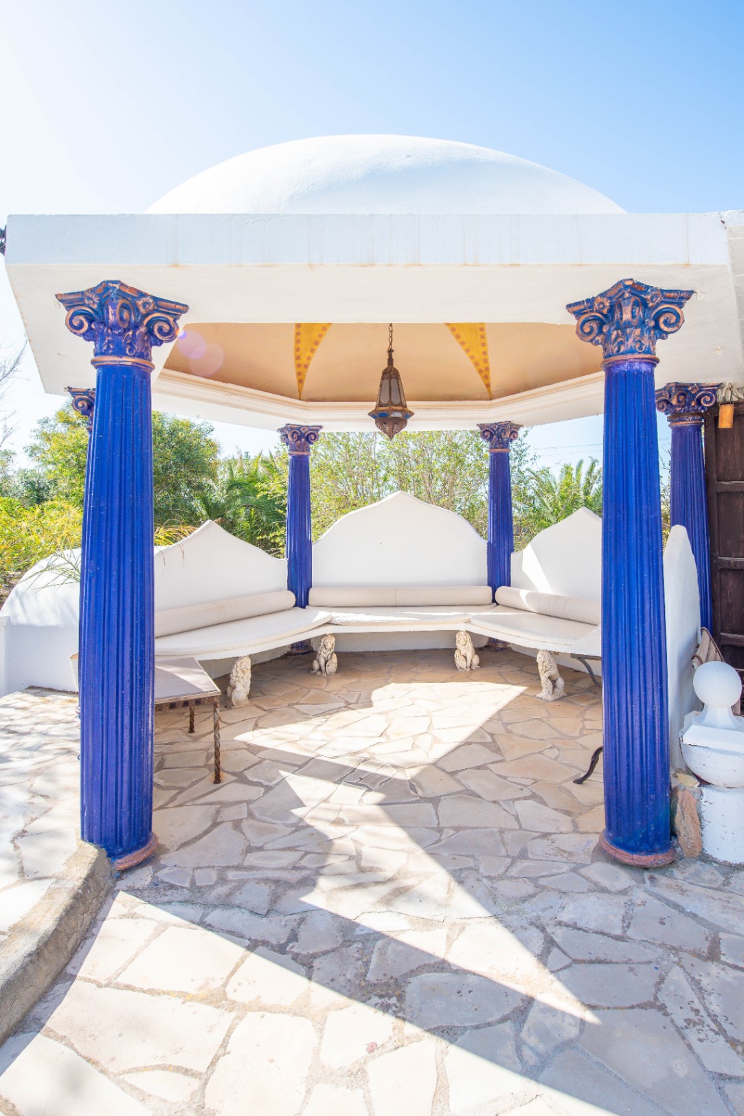 Luxury villa in Ibiza with 6 bedrooms and a modern pool.