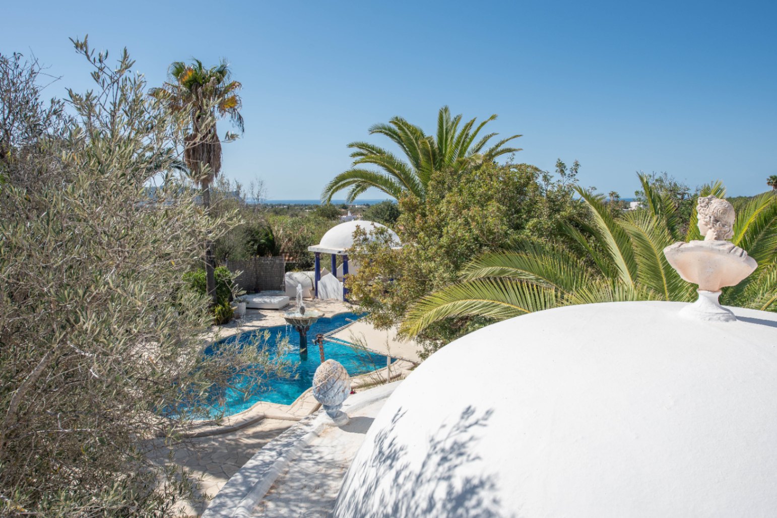 Luxury villa in Ibiza with 6 bedrooms and a modern pool.