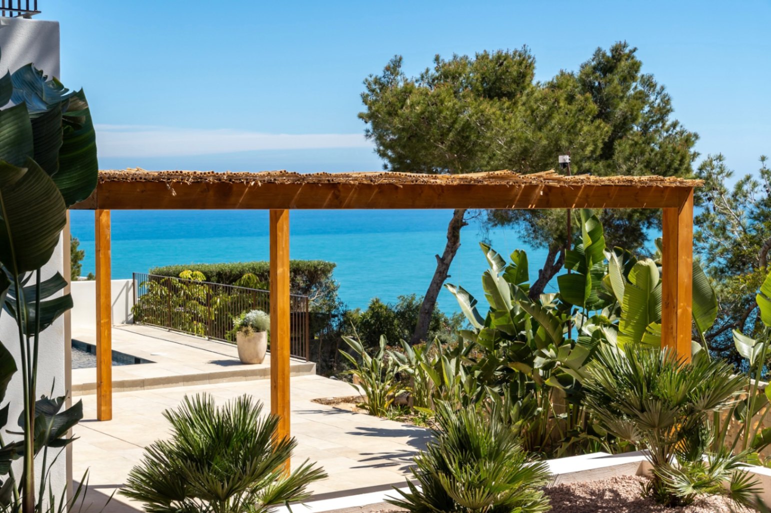 Modern villa for sale with sea view in Balcon al Mar, Javea/Xabia.