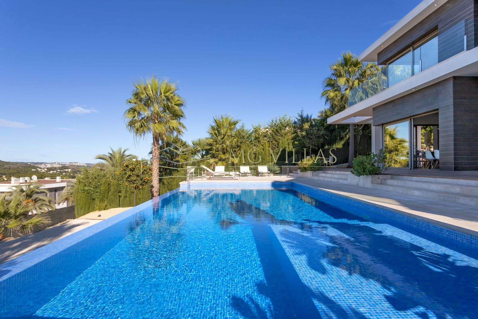 Modern Villa for sale with sea view in Javea