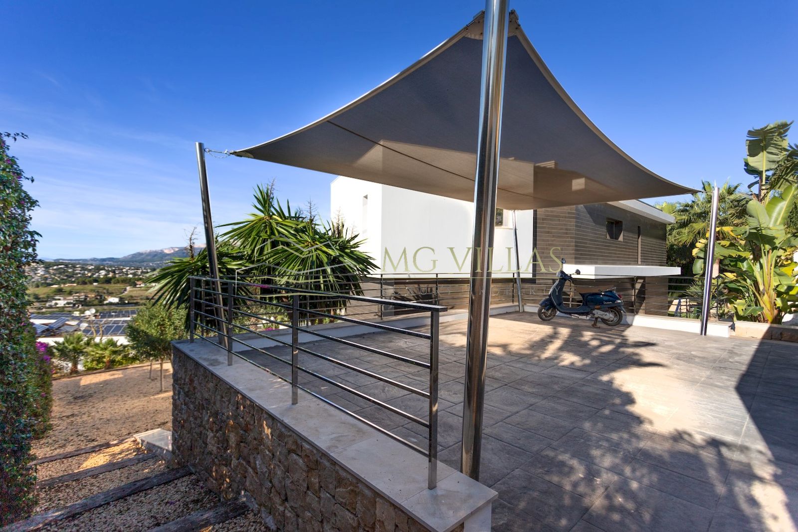 Modern Villa for sale with sea view in Javea