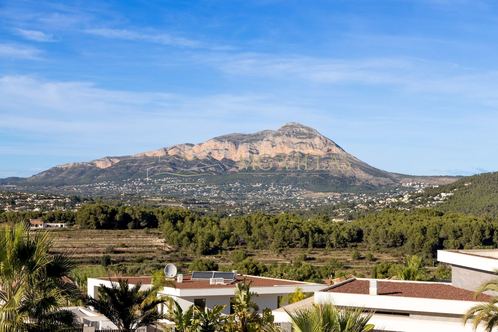 Modern Villa for sale with sea view in Javea