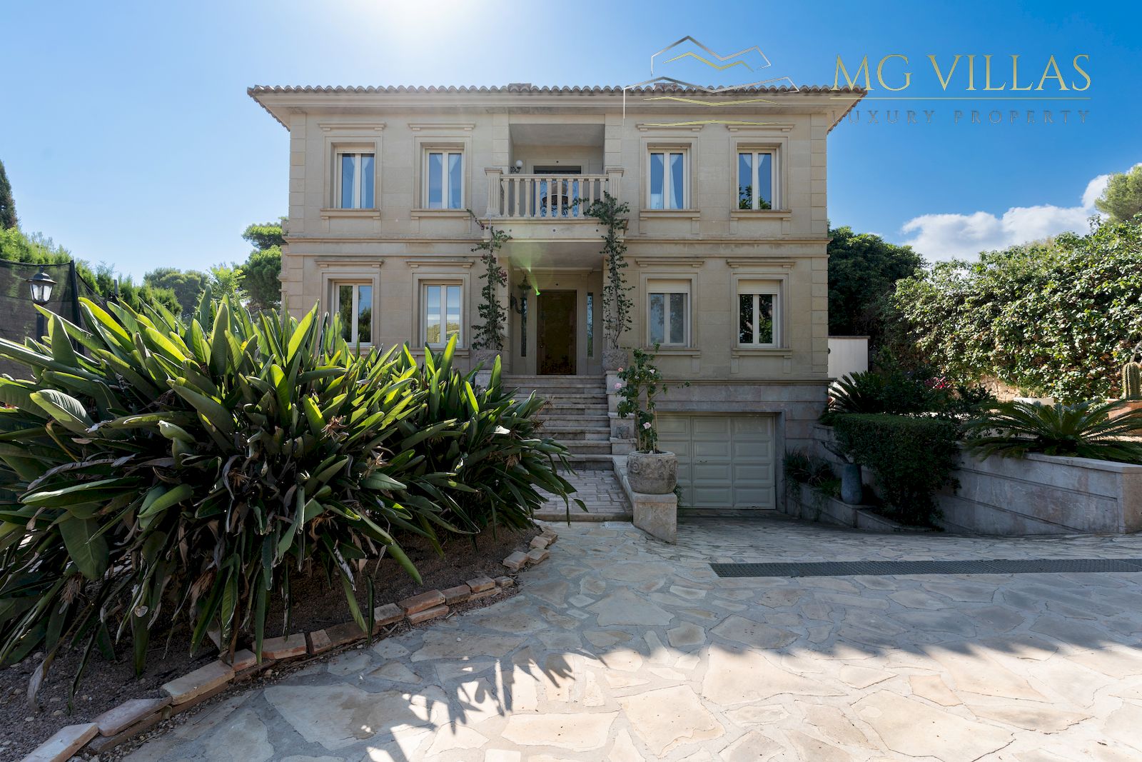 Elegant Villa for Sale in Las Rotas - Denia