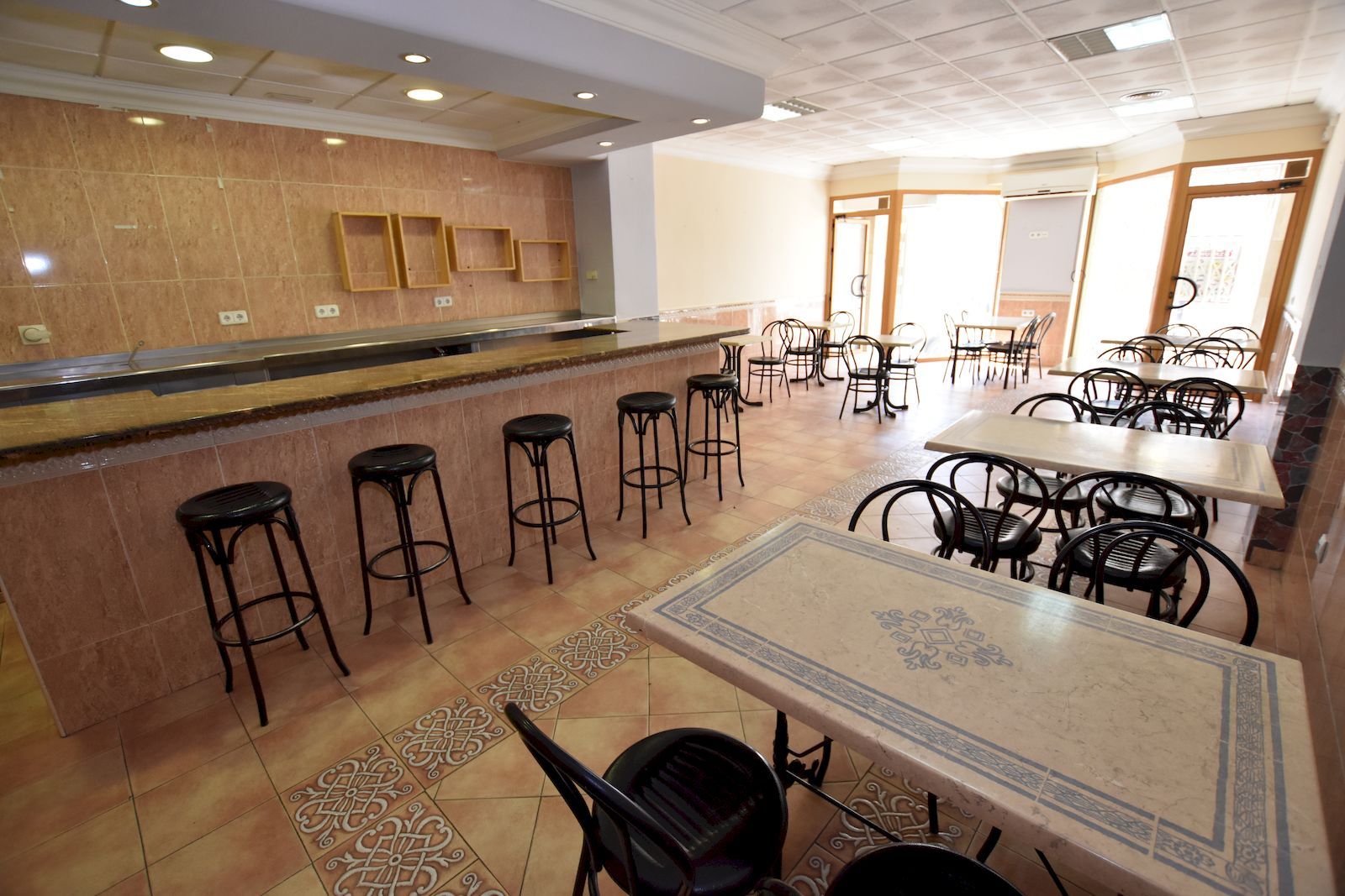 COMMERCIAL PREMISES FOR SALE IN THE TOWN OF JAVEA/XABIA-COSTA BLANCA-ALICANTE