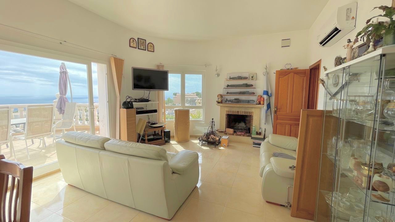 Villa for Sale with Sea View in Cumbre del Sol- Benitachell
