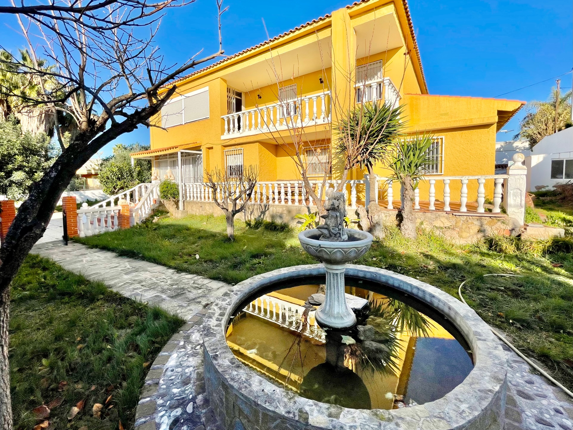 Large 8 bedroom villa in Benidorm on Costa Blanca