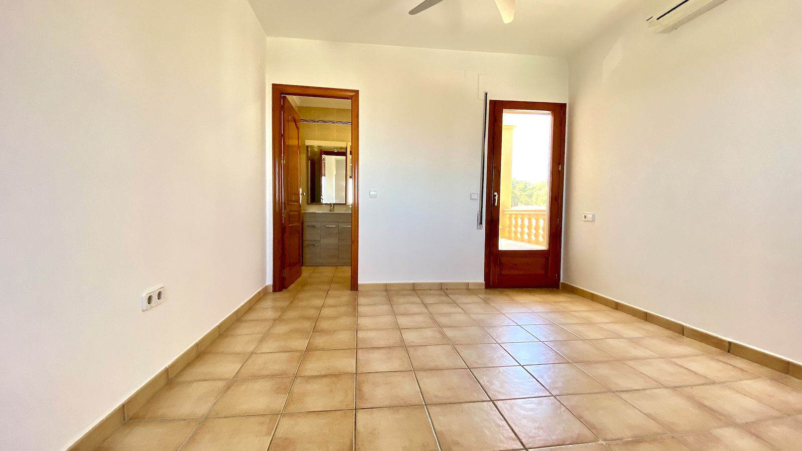 Villa for Sale with Sea View in Balcon al Mar - Javea